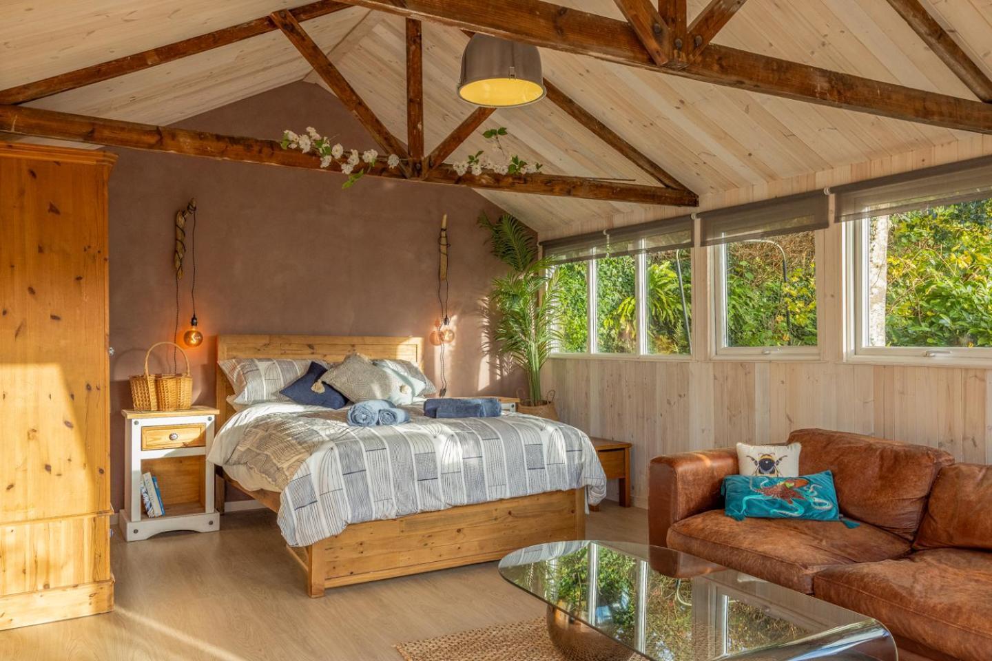Urchins Nest Lodge *